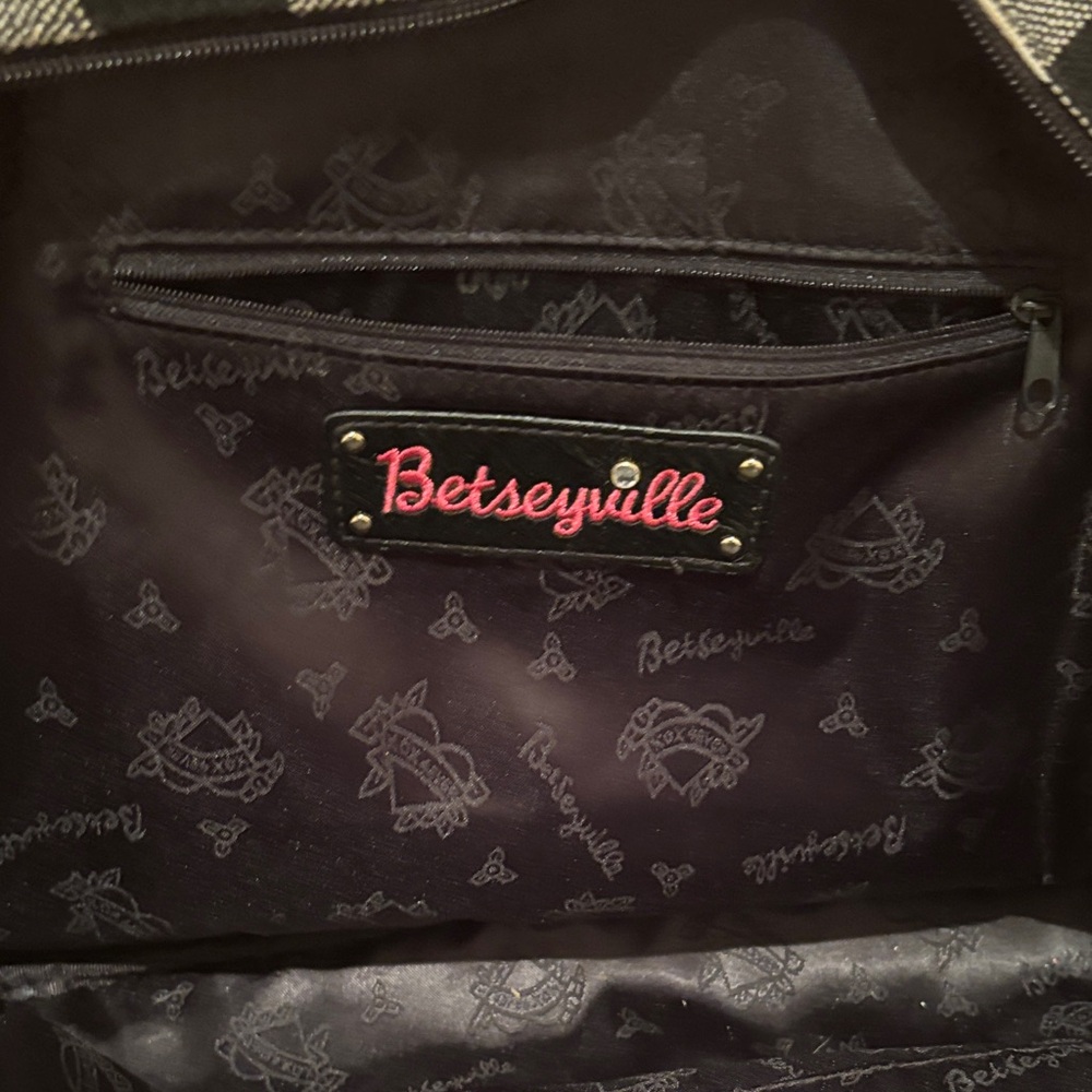 Betsey Johnson Black and White Checkered Bag with Floral Design - Picture 2 of 8